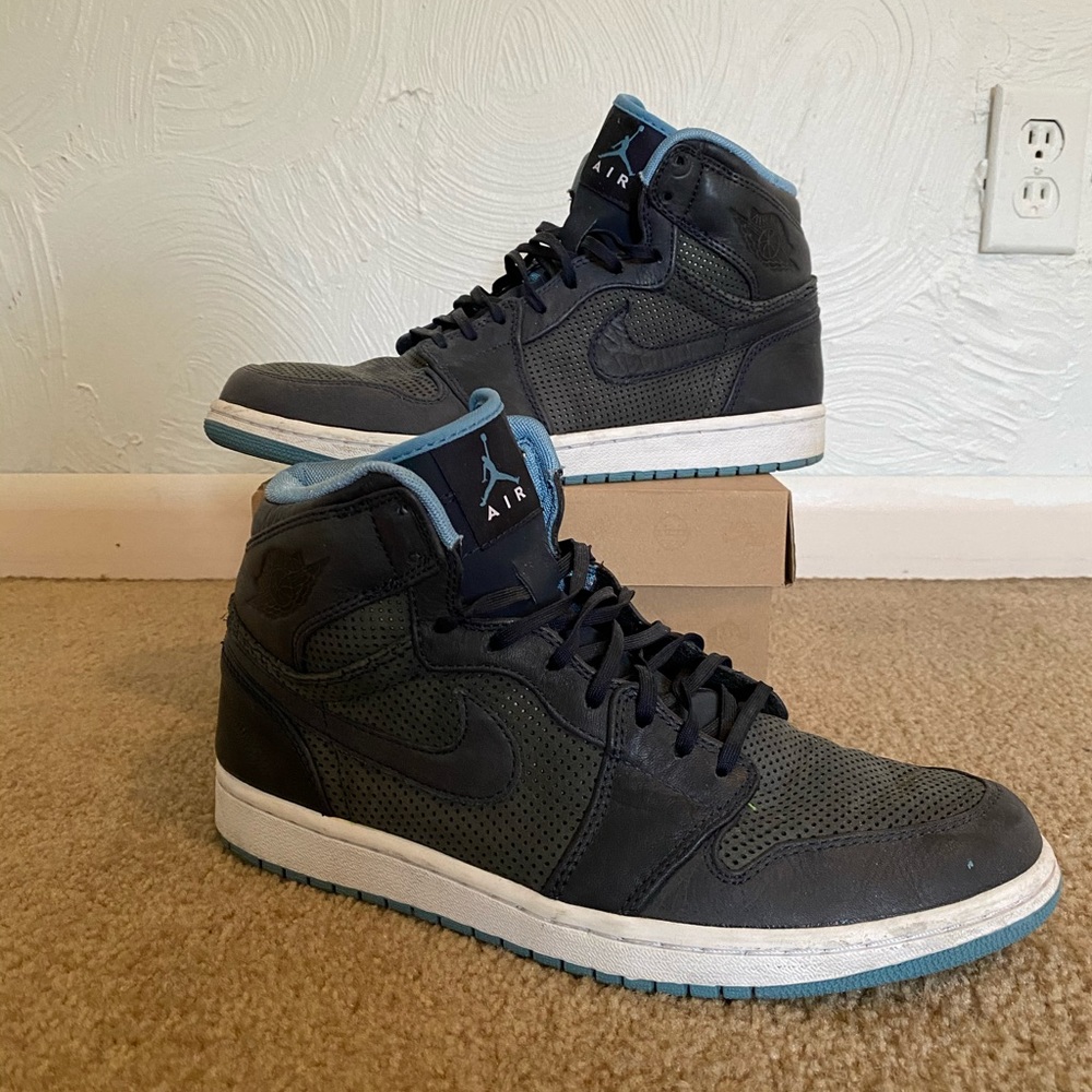 Jordan 1 Mid